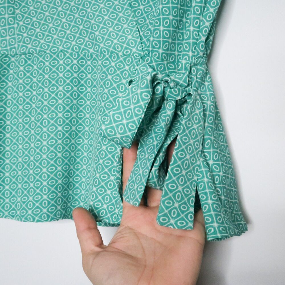 Meraki Womens‎ Blouse Size Large Teal Green Geometric Peplum Tie Waist Boho - Picture 8 of 8